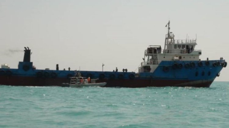 توقیف کشتی خارجی حامل ۵۵۰ هزار لیتر سوخت قاچاق در خلیج‌فارس