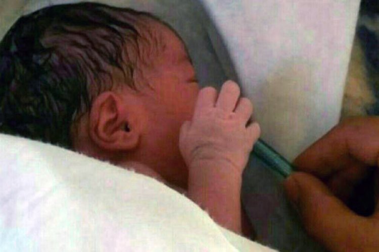 تولد نوزاد تاجیکستانی در آمبولانس گچساران