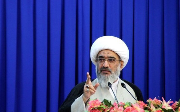 امام جمعه بوشهر: نمایندگان  مجلس باید خود را مدیون مردم  بدانند