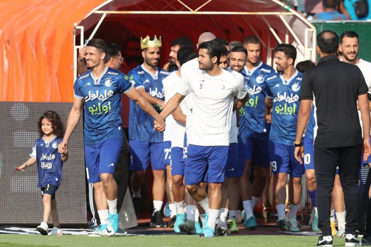جشن قهرمانی آبی‌ها/ از اشک‌های مجیدی تا جام روی دستان کاپیتان| عکس