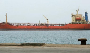 ادعای دولت مستعفی یمن: یک کشتی ایرانی را در آب‌های جنوبی کشور توقیف کردیم