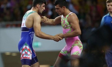 کشتی فرنگی جام تورلیخانوف/گرایی و پشتام فینالیست شدند