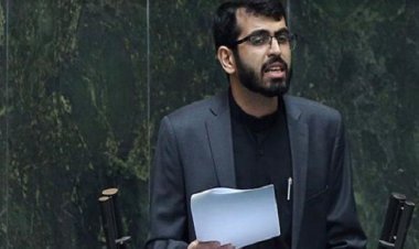 نماینده  شیراز: فاصله انداختن بین حاکمیت و مردم هدف دشمن است