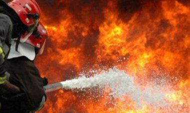 لحظه انفجار شدید در هرمزگان و پرتاب شدن دو نفر را ببینید