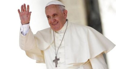 پاپ کناره‌گیری می‌کند؟