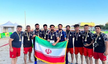 قهرمانی فولاد هرمزگان در مسابقات فوتبال ساحلی کارگران جهان