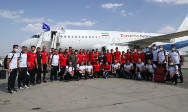 بازگشت تیم ملی  فوتبال  به کشور