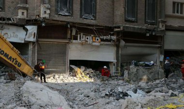 فرماندار آبادان:تسهیلات کارآفرینی به خسارت دیدگان متروپل پرداخت می‌شود