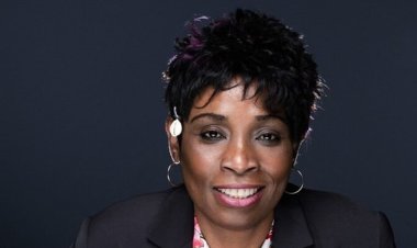 یک نظافتچی برنده یک کرسی پارلمان فرانسه شد