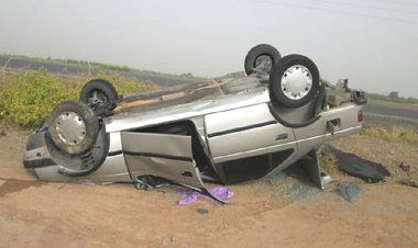 واژگونی خودرو در زرین دشت ۴ مصدوم به جا گذاشت