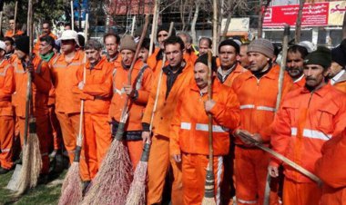 کارگران شهرداری خرمشهر 17 ماه حقوق طلبکارند!