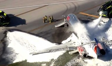ببینید| آتش‌سوزی هواپیمای مسافربری با ۱۲۶ سرنشین در آمریکا