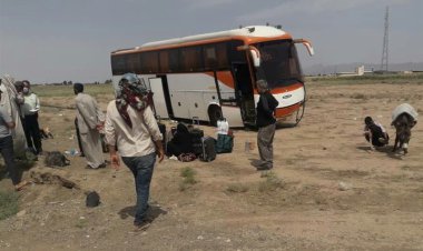 انحراف از جاده اتوبوس زائران عراقی در سبزوار ۱۱ مصدوم داشت