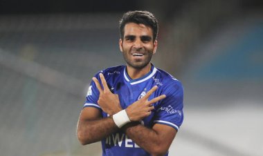 مرادمند کسری خدمت گرفت و به استقلال برگشت