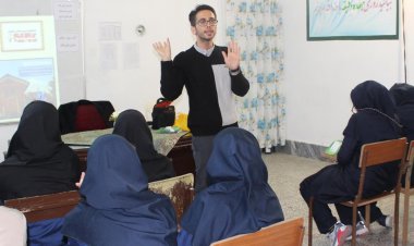 تدریس دبیران مرد در تمام دبیرستان‌های دخترانه ممنوع شد