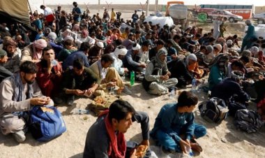 طالبان: روزانه هزار مهاجر افغانستانی از ایران به کشور برمی‌گردند