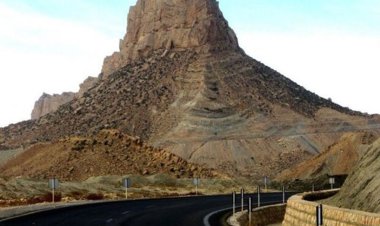 فرورفتگی‌های متعدد و نشست آسفالت جاده جم - سیراف