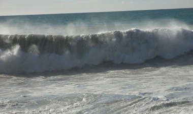 خلیج فارس متلاطم است