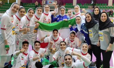 نخستین پیروزی تاریخ هندبال بانوان ایران در مسابقات جهانی