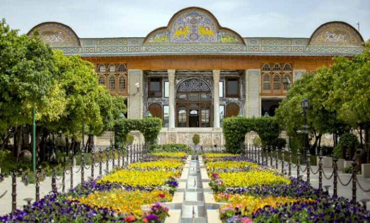 جزییات ماجرای اخراج یک زن با لباس قشقایی از باغ نارنجستان قوام شیراز