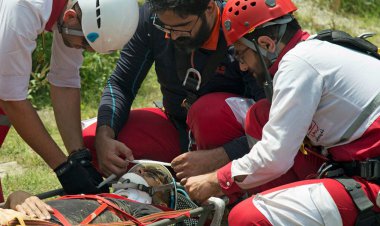 کوهنورد گرفتار در ارتفاعات جوادیه شیراز نجات یافت