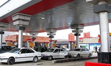 تکذیب تعطیلی پمپ‌بنزین‌ها در تهران/ بازار سیاهی در کار نیست