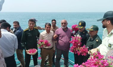 گلباران شهادتگاه قربانیان جنایت ۳۴ سال پیش آمریکا در خلیج فارس