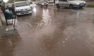 خیابان های تنها شهر بدون کوچه ایران باز هم در محاصره باران و آبگرفتگی