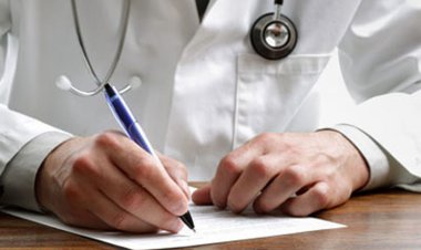 اجبار بیماران به پرداخت نقدی و کارت به کارت حق ویزیت پزشکان در شیراز