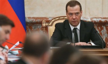 هشدار مدودف؛ محاکمه روسیه در لاهه به جنگ اتمی ختم می‌شود