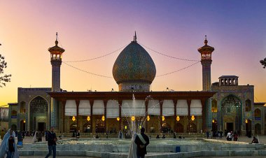 آستان قدسی حضرت شاهچراغ (ع) میزبان برنامه‌های دهه امامت و ولایت