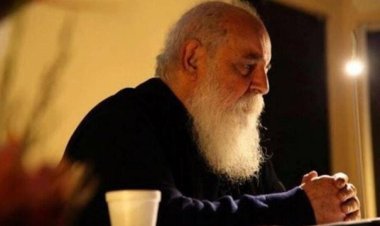 هوشنگ ابتهاج در بیمارستان بستری شد