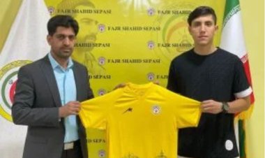 سه بازیکن جدید به تیم فجر  سپاسی  پیوستند