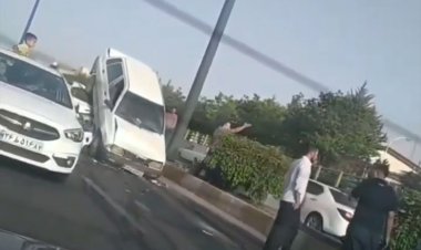 ببینید | ویدیویی از تصادف عجیب پژو و پراید؛ فرود روی سقف!