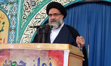 خطیب جمعه یاسوج : نظارت بیشتری بر نحوه پوشش کارکنان زن و دختر در دستگاه های اجرایی شود