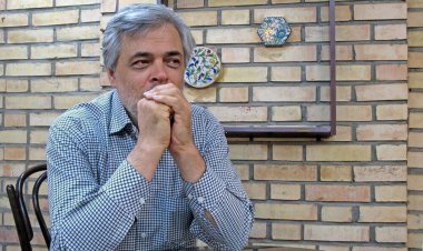 مهاجری : حاجآقا، شما کجا زندگی میکنید که آدمهاش برهنهاند؟!