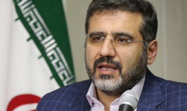 وزیر ارشاد: تلاش می‌کنیم سال آینده به خودکفایی در تولید کاغذ برسیم