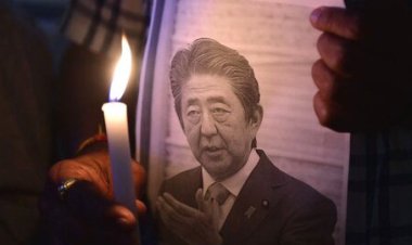 تصاویر بنر تسلیت مرگ شینزو آبه در  بوشهر!