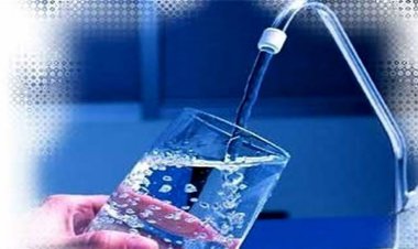 آیا نوشیدن ۸ لیوان آب در روز مستند و علمی است؟!