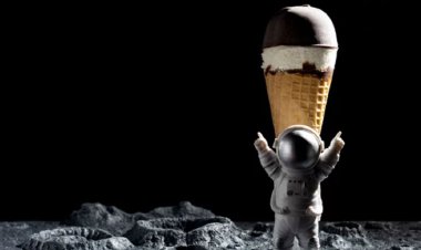 چرا فضانوردان نمی‌توانند بستنی بخورند؟