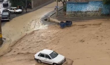 ورود سیلاب به رودهن تهران    