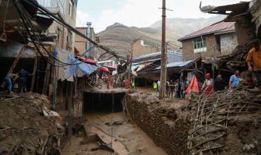 ببینید | رانش هولناک کوه در مرزداران