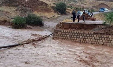 مردم گناوه آب ذخیره کنند