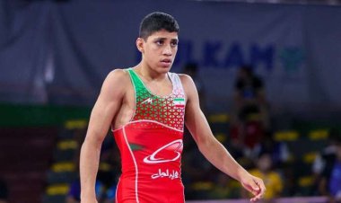 کشتی‌گیر نوجوان شیرازی نشان نقره جهان را گرفت