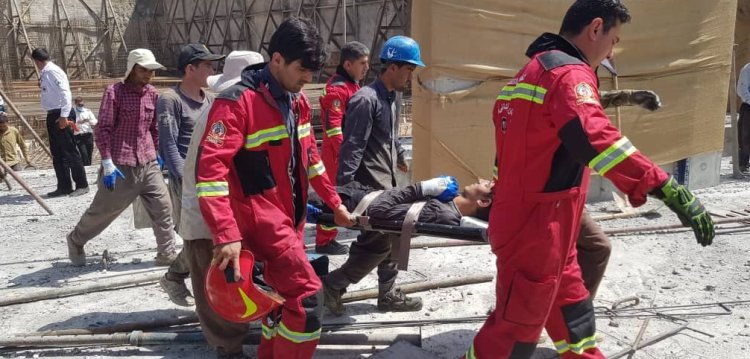 سقوط کارگر ساختمانی به محل گودبرداری در شیراز