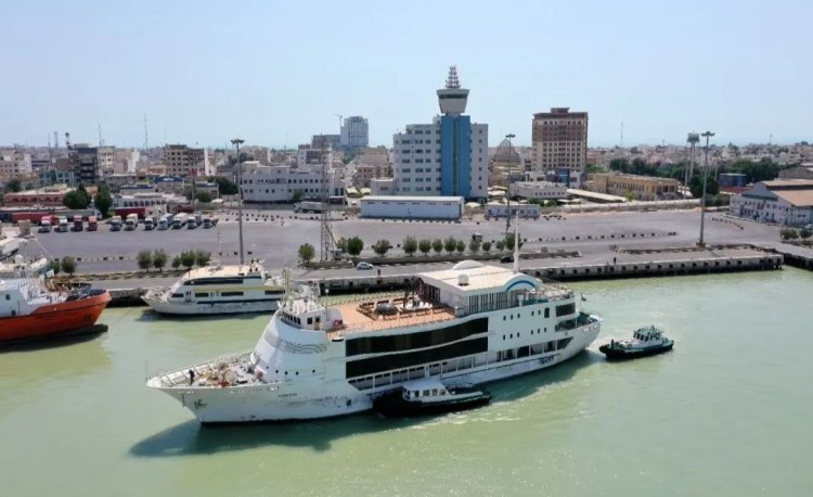اولین کشتی تقریحی بوشهر، امیدوار به ماندن