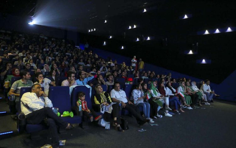 تماشای دو فیلم برای بانوان در سینماهای شیراز رایگان است    