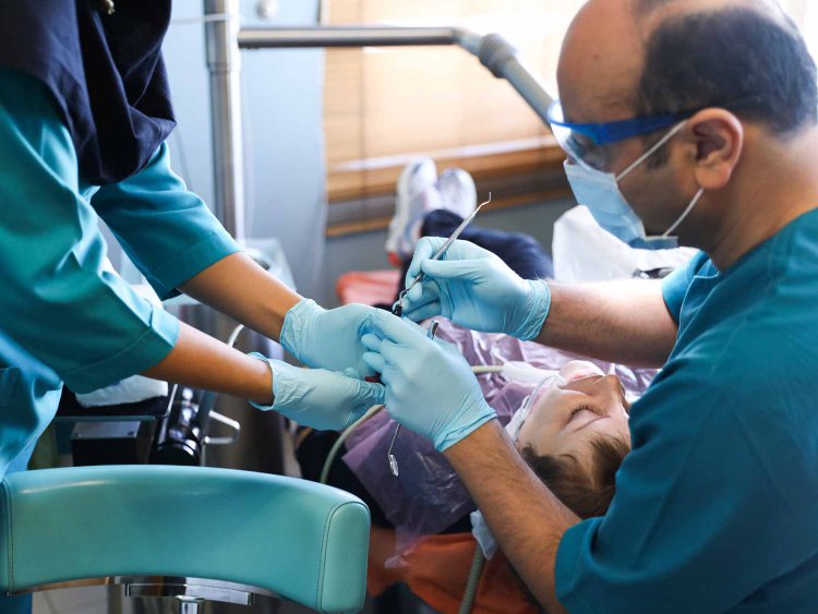 بیمه‌های پایه باید خدمات دندانپزشکی را تحت پوشش قرار دهند