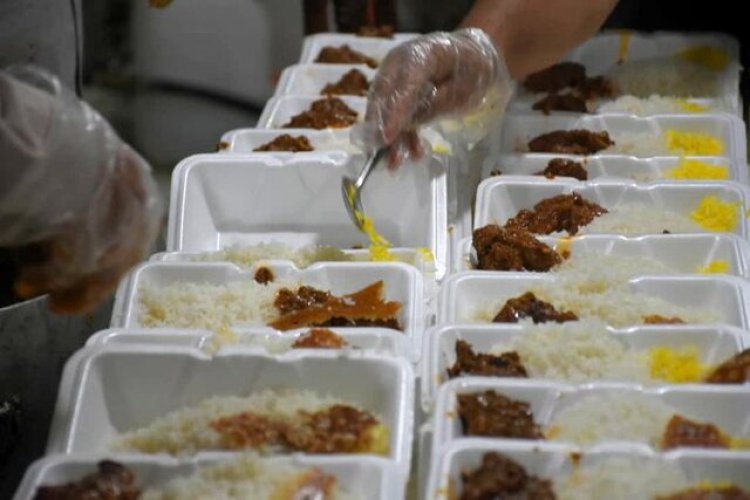 توزیع ۷۶۰ هزار پرس غذای گرم توسط گروه‌های جهادی در فارس