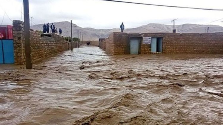 بارش های سیل آسا در راه فارس